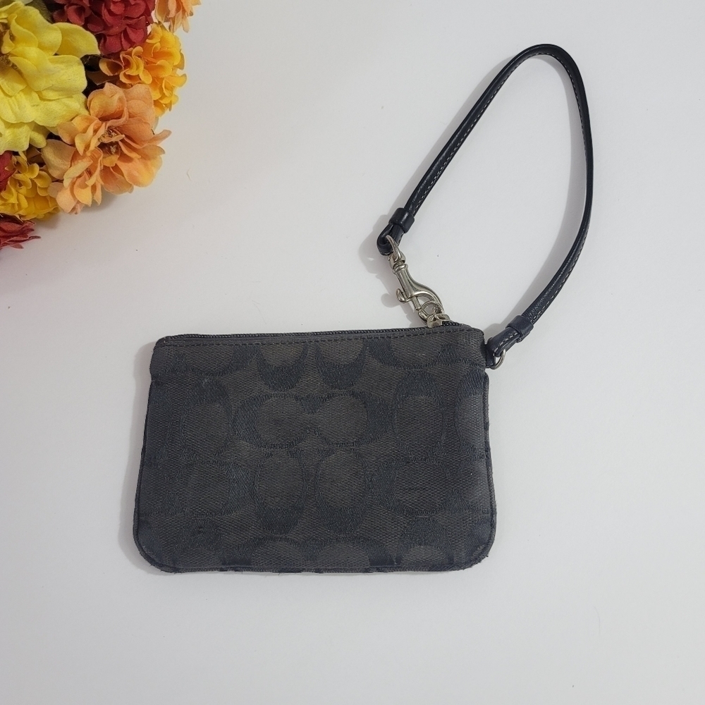 COACH WOMEN SIGNATURE WRISTLET BLACK - Picture 4 of 12